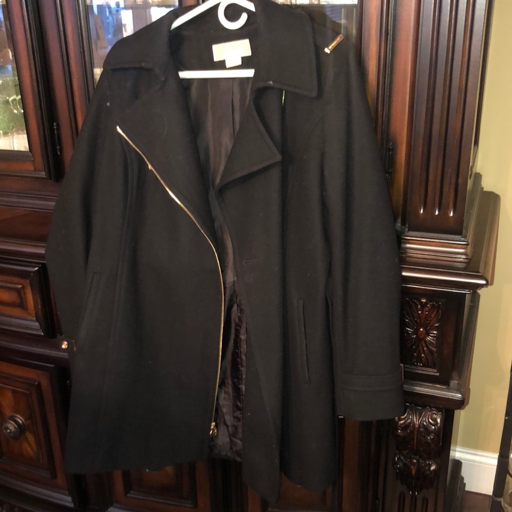 Magnificent Micheal Kors Pea Coat with belt size 10 a true classic worn once